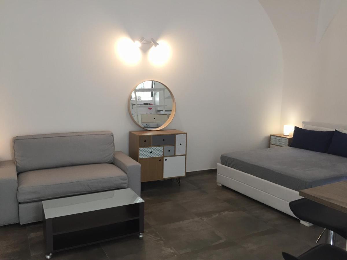 Zziny House Apartment *
